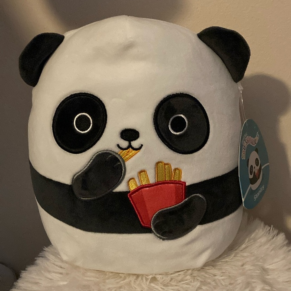 BRAND NEW SQUISHMALLOW 8”! NWT! SMOKE FREE HOME!